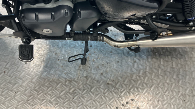 Royal Enfield Super Meteor 650 Celestial (23MY)